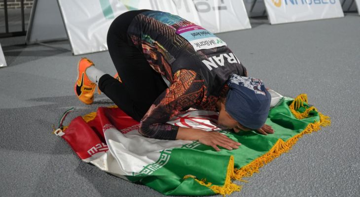 بوسیدنِ رویِ ماه مدال!